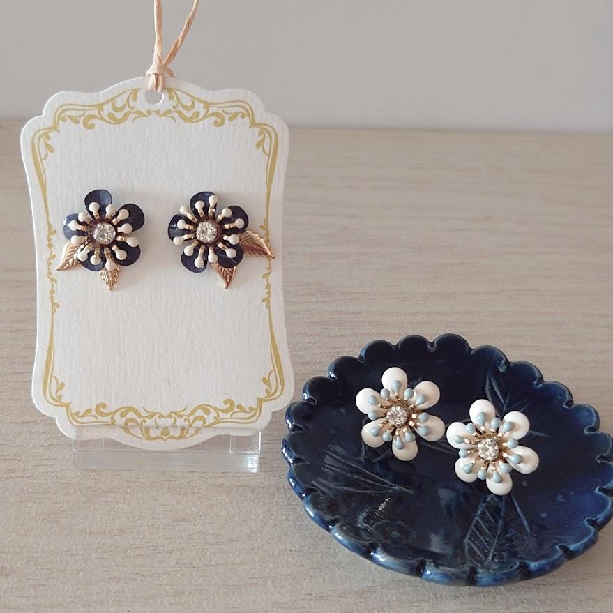 17　訳ありアウトレット◆２個セット◆メタルフラワーピアス◆送料無料◆ワンコイン